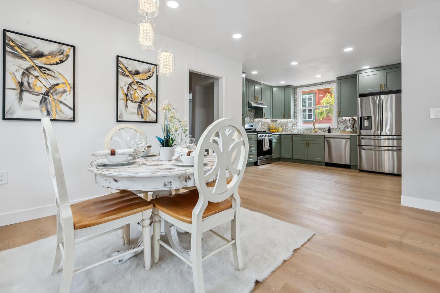 Detail Gallery Image 7 of 22 For 2761 75th Ave, Oakland,  CA 94605 - 2 Beds | 1 Baths