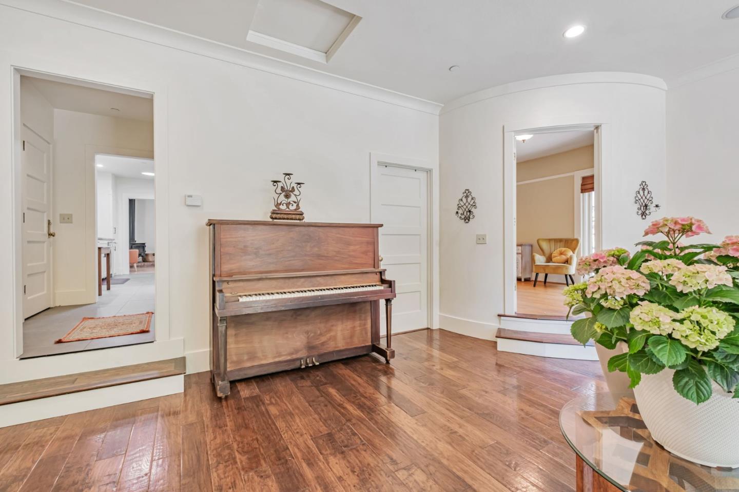 Detail Gallery Image 16 of 46 For 712 California St, Santa Cruz,  CA 95060 - 3 Beds | 2 Baths