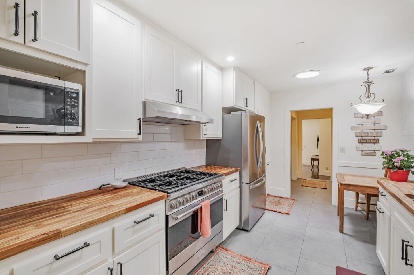 Detail Gallery Image 17 of 46 For 712 California St, Santa Cruz,  CA 95060 - 3 Beds | 2 Baths