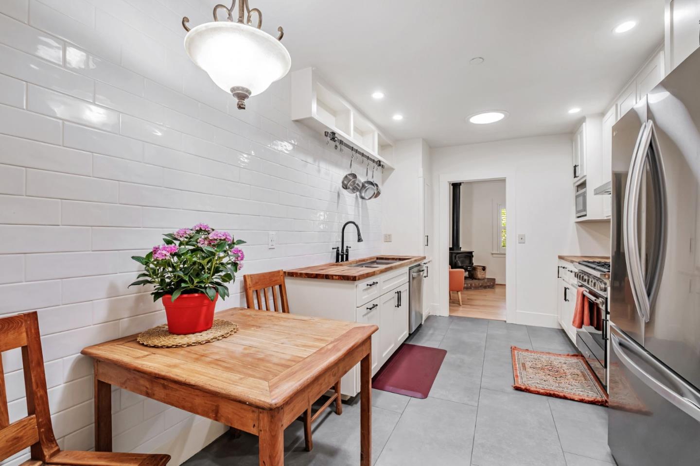 Detail Gallery Image 22 of 46 For 712 California St, Santa Cruz,  CA 95060 - 3 Beds | 2 Baths