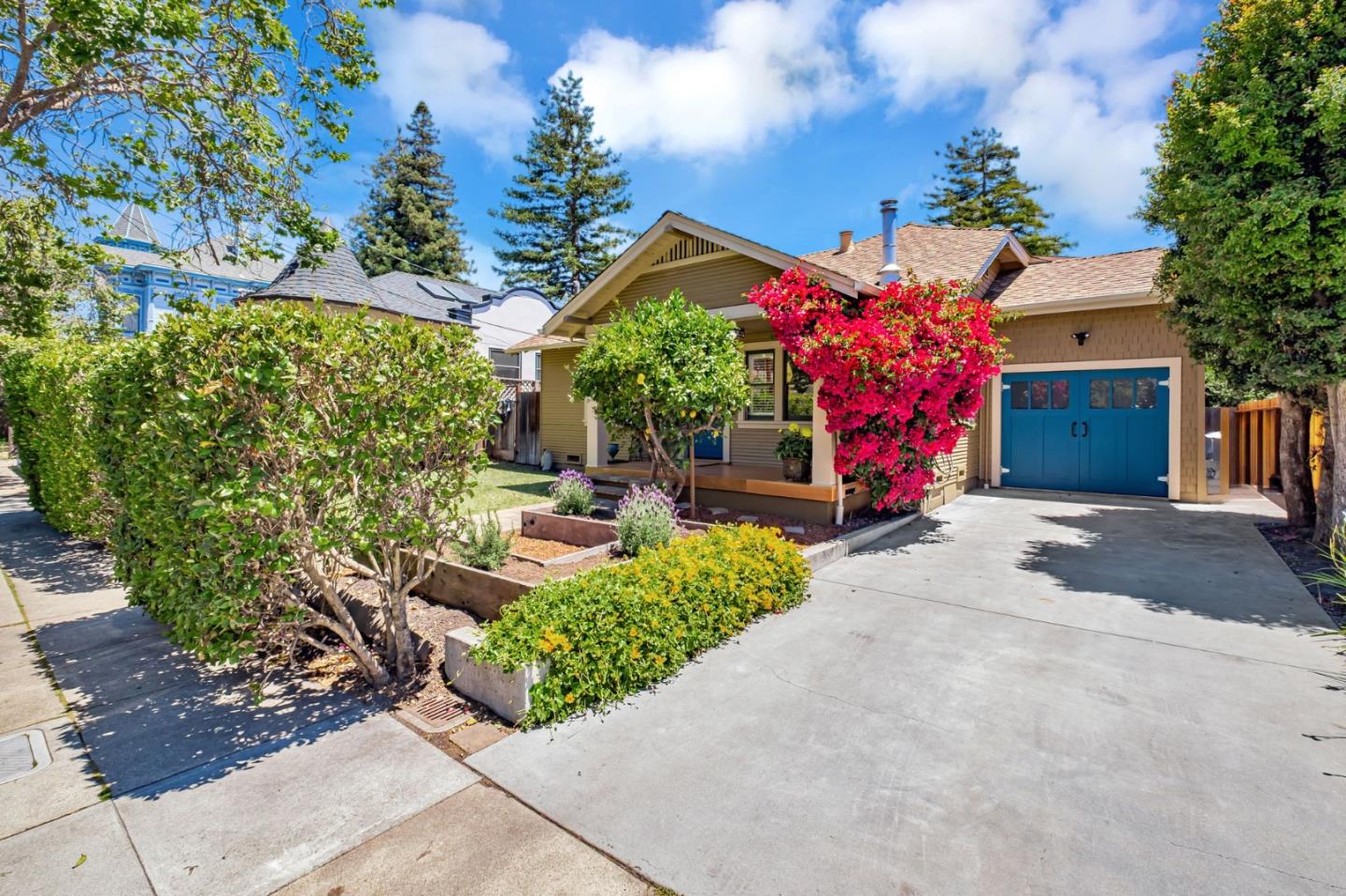 Detail Gallery Image 4 of 46 For 712 California St, Santa Cruz,  CA 95060 - 3 Beds | 2 Baths