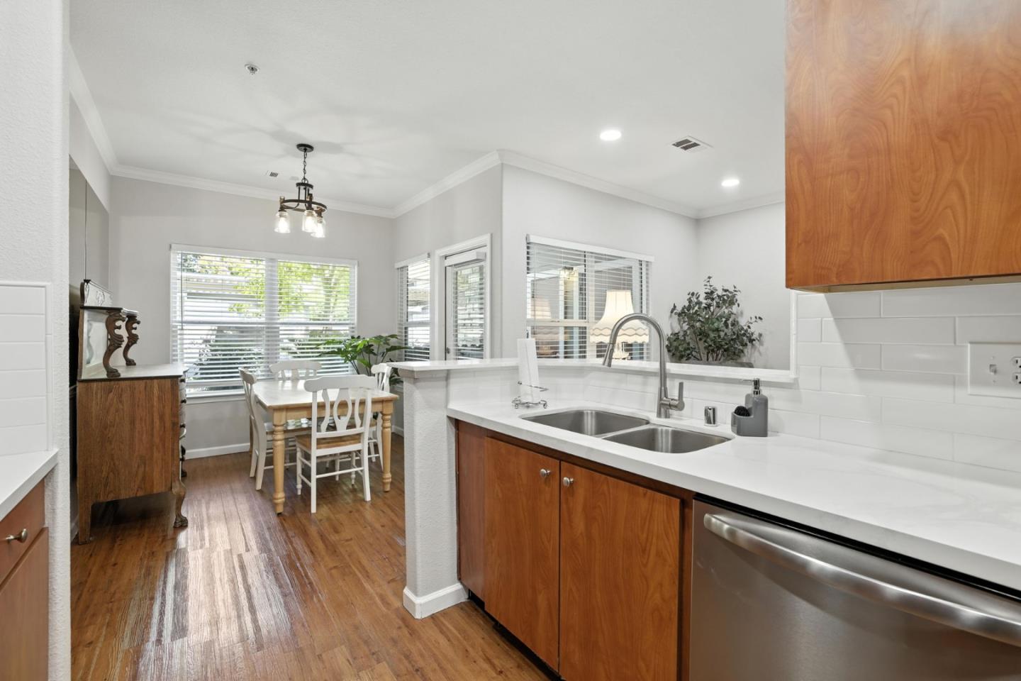 Detail Gallery Image 11 of 38 For 8434 Walerga Rd #1011,  Antelope,  CA 95843 - 3 Beds | 2 Baths