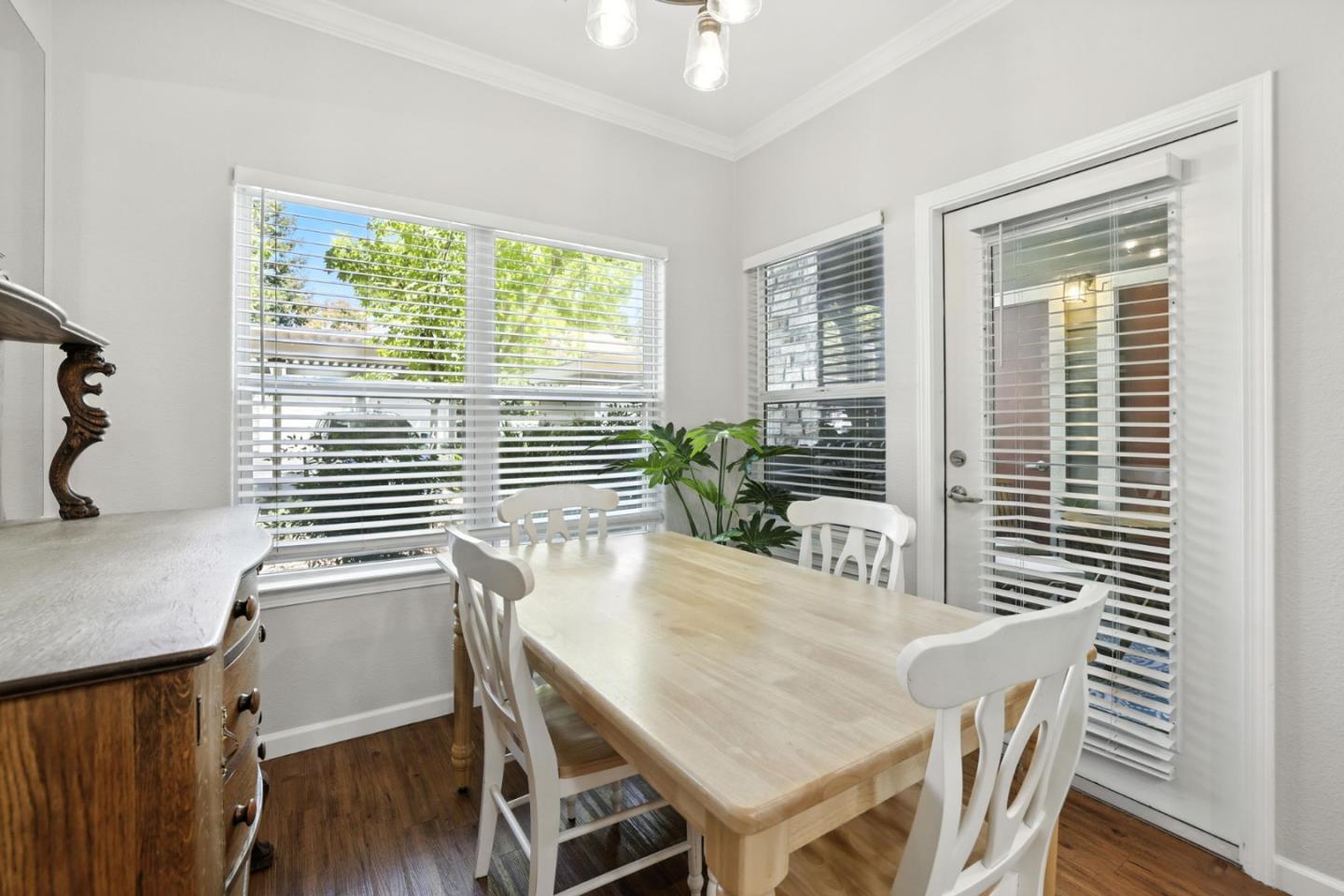Detail Gallery Image 13 of 38 For 8434 Walerga Rd #1011,  Antelope,  CA 95843 - 3 Beds | 2 Baths