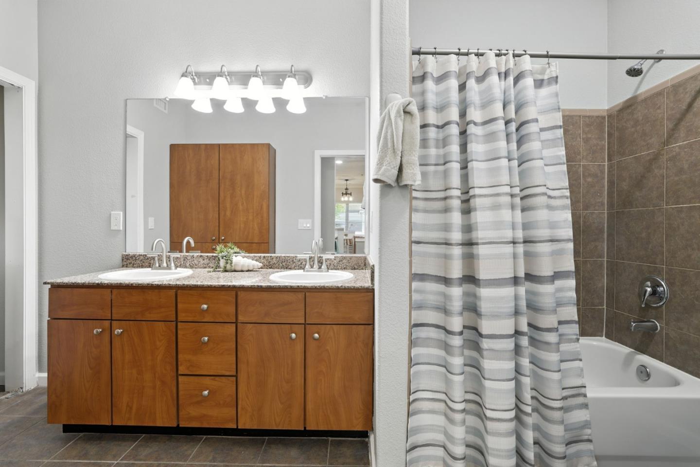 Detail Gallery Image 22 of 38 For 8434 Walerga Rd #1011,  Antelope,  CA 95843 - 3 Beds | 2 Baths