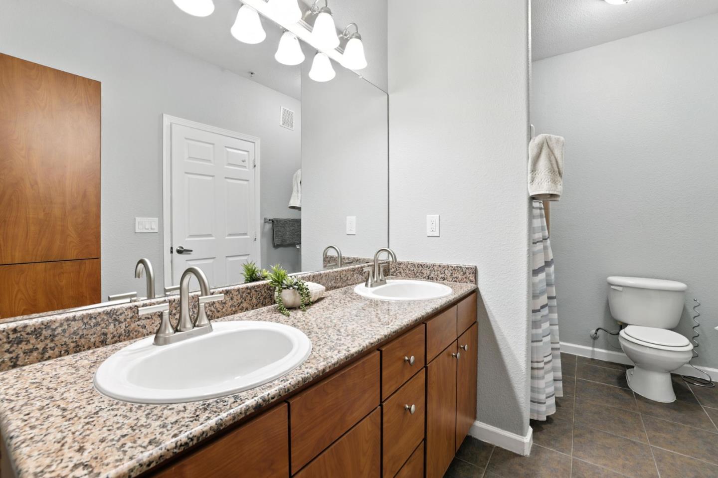 Detail Gallery Image 24 of 38 For 8434 Walerga Rd #1011,  Antelope,  CA 95843 - 3 Beds | 2 Baths