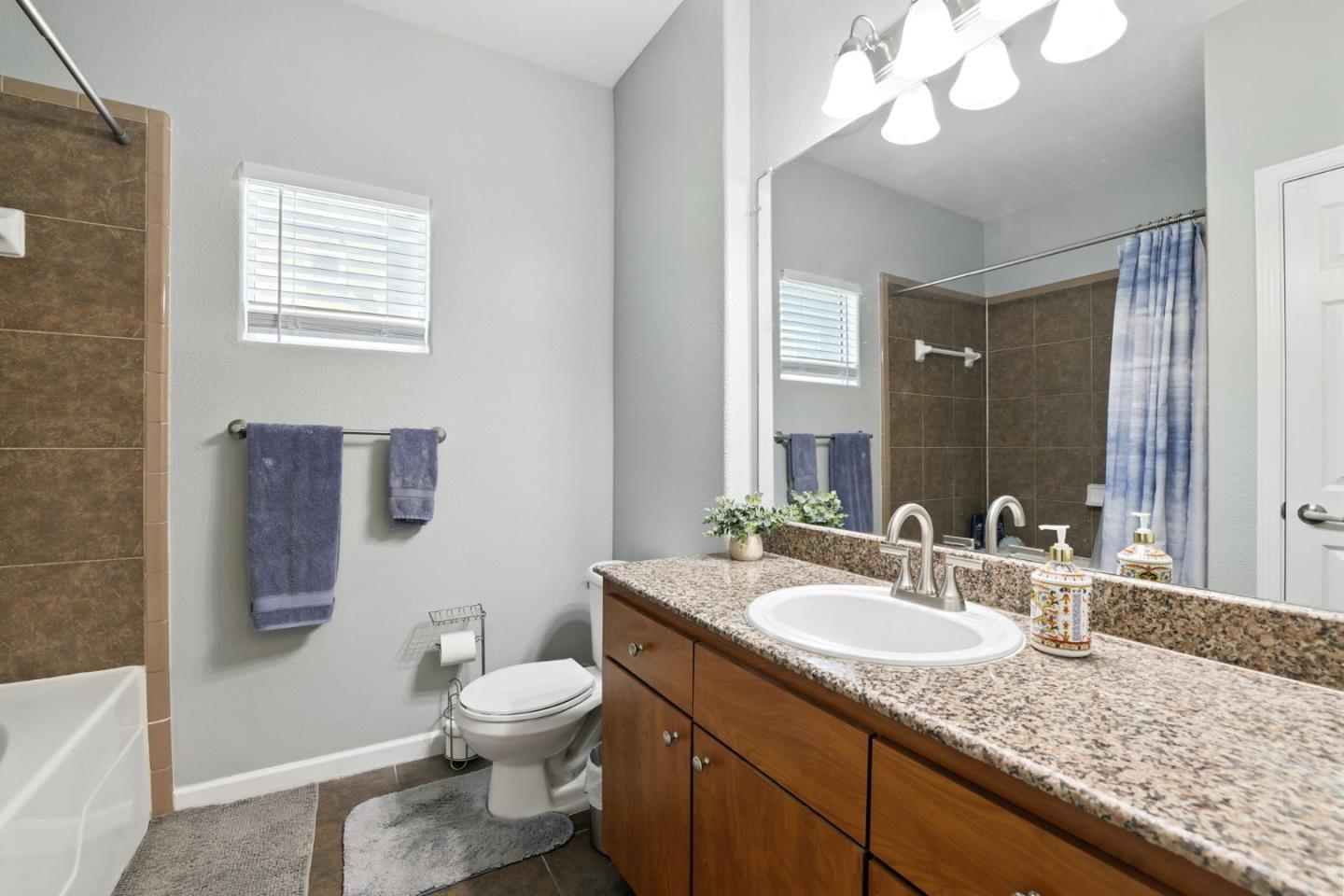 Detail Gallery Image 25 of 38 For 8434 Walerga Rd #1011,  Antelope,  CA 95843 - 3 Beds | 2 Baths