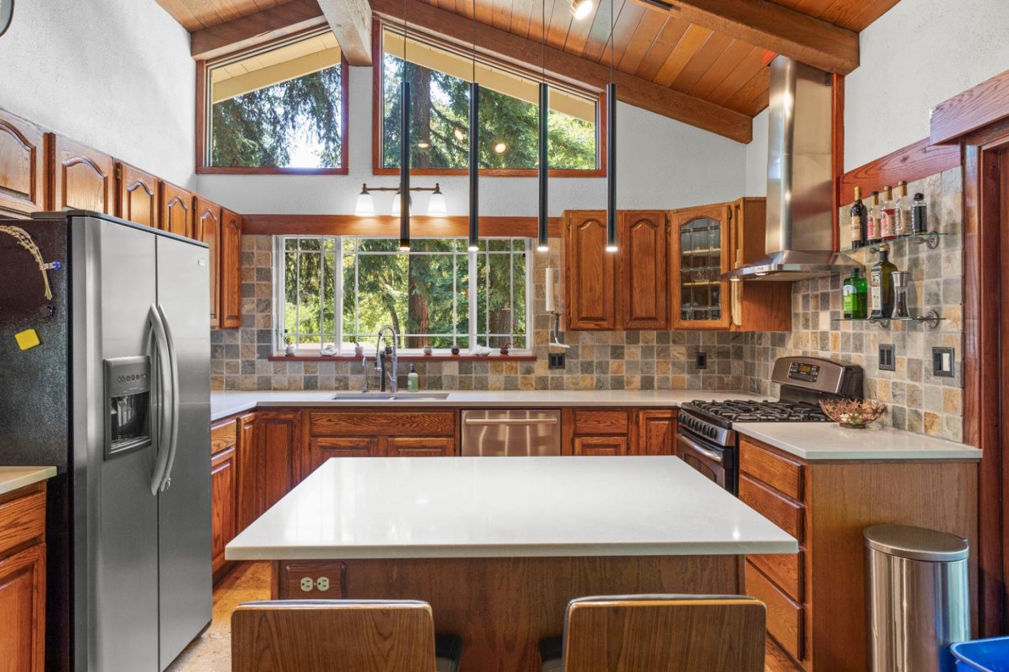 Detail Gallery Image 17 of 53 For 660 Dickinson Ave, Ben Lomond,  CA 95005 - 3 Beds | 2/1 Baths