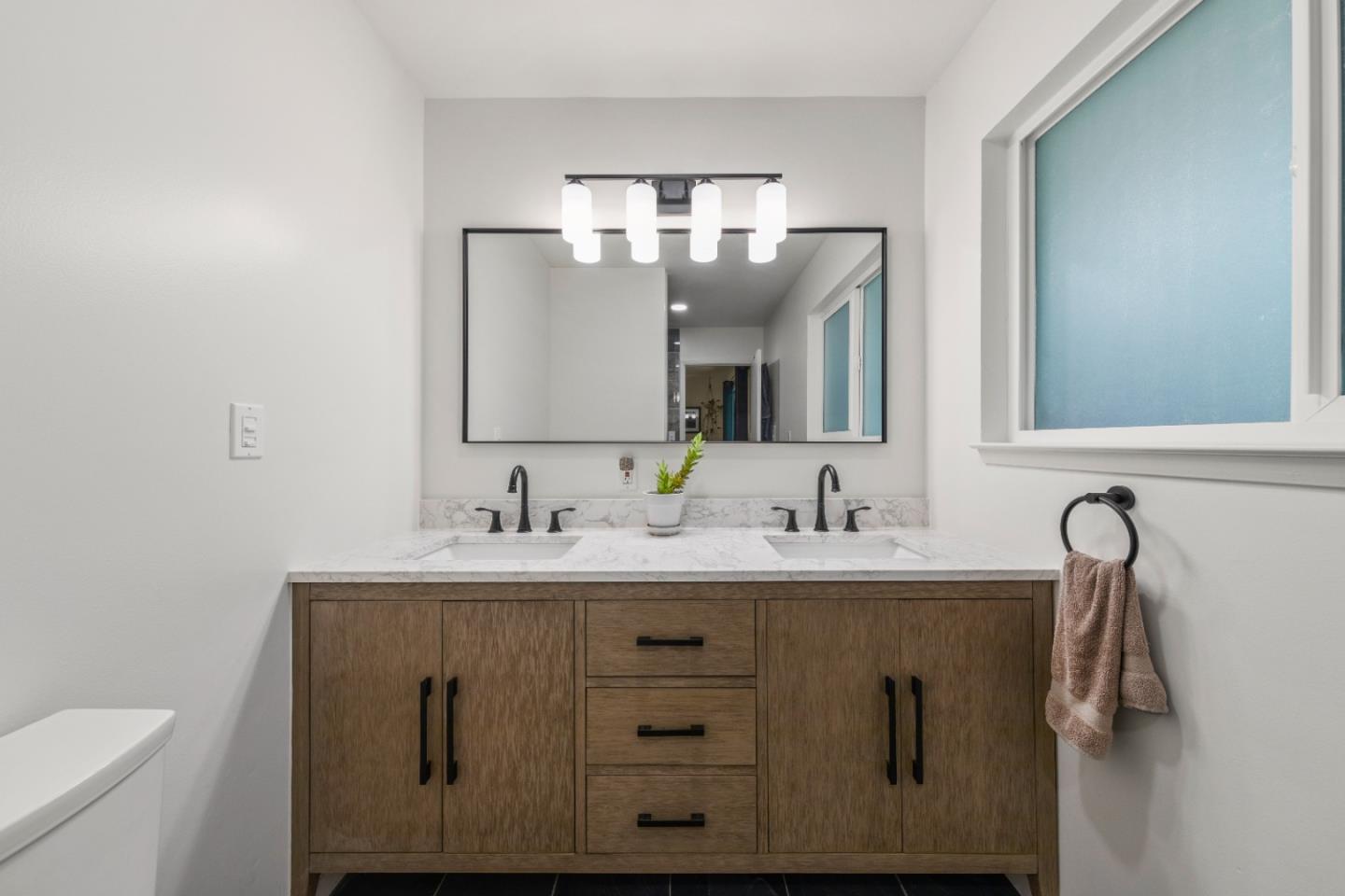 Detail Gallery Image 36 of 53 For 660 Dickinson Ave, Ben Lomond,  CA 95005 - 3 Beds | 2/1 Baths
