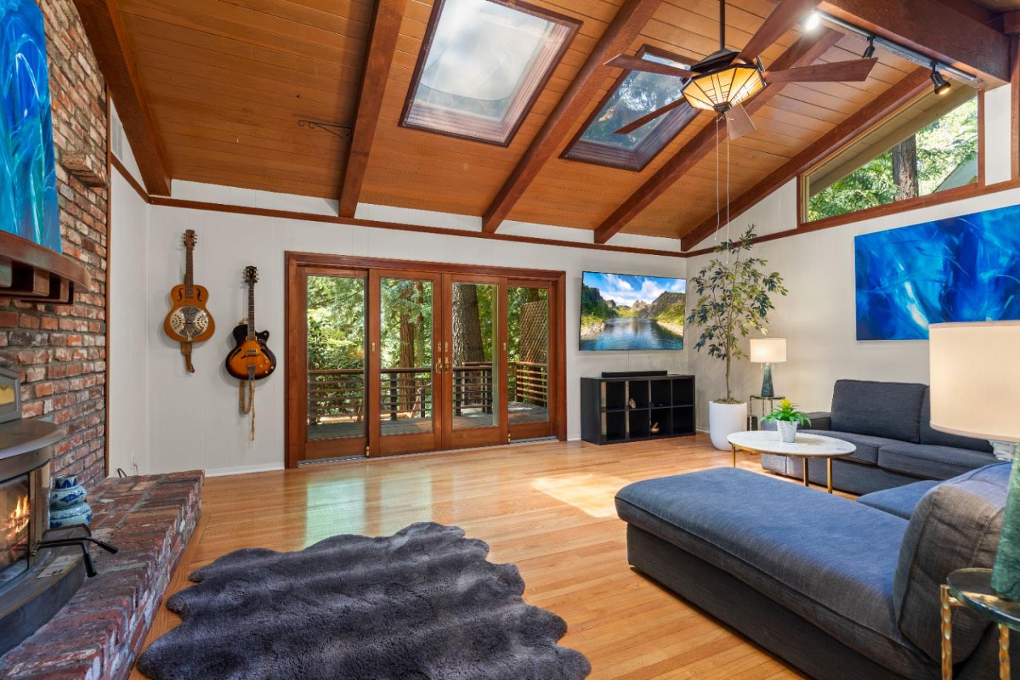 Detail Gallery Image 7 of 53 For 660 Dickinson Ave, Ben Lomond,  CA 95005 - 3 Beds | 2/1 Baths