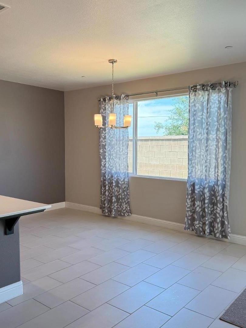 Detail Gallery Image 8 of 30 For 3963 Morris, Clovis,  CA 93619 - 4 Beds | 3 Baths