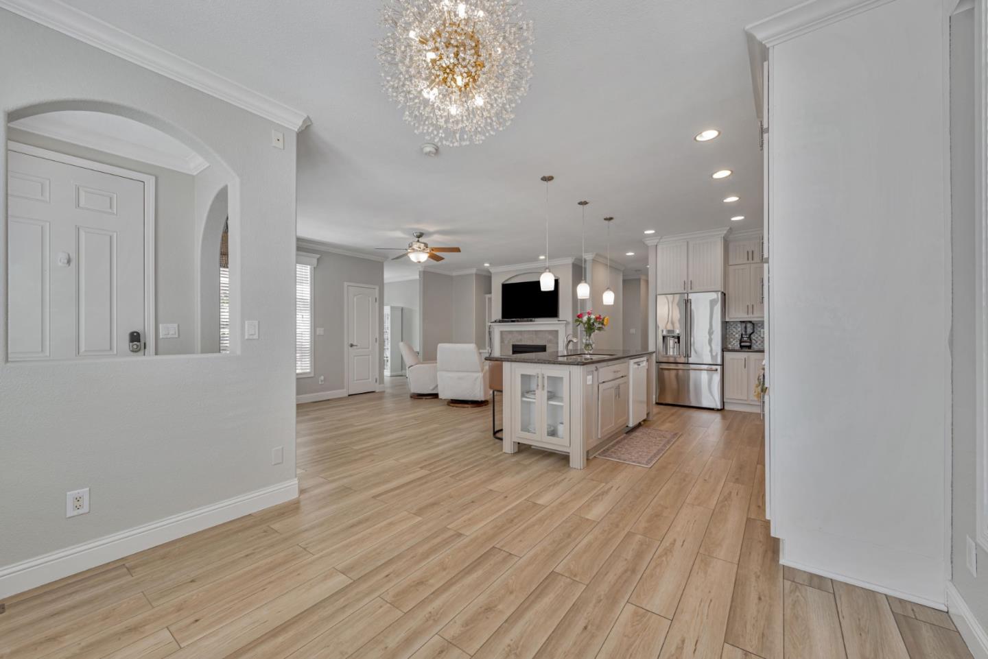 Detail Gallery Image 15 of 42 For 1085 Tasman Dr #74,  Sunnyvale,  CA 94089 - 3 Beds | 3 Baths