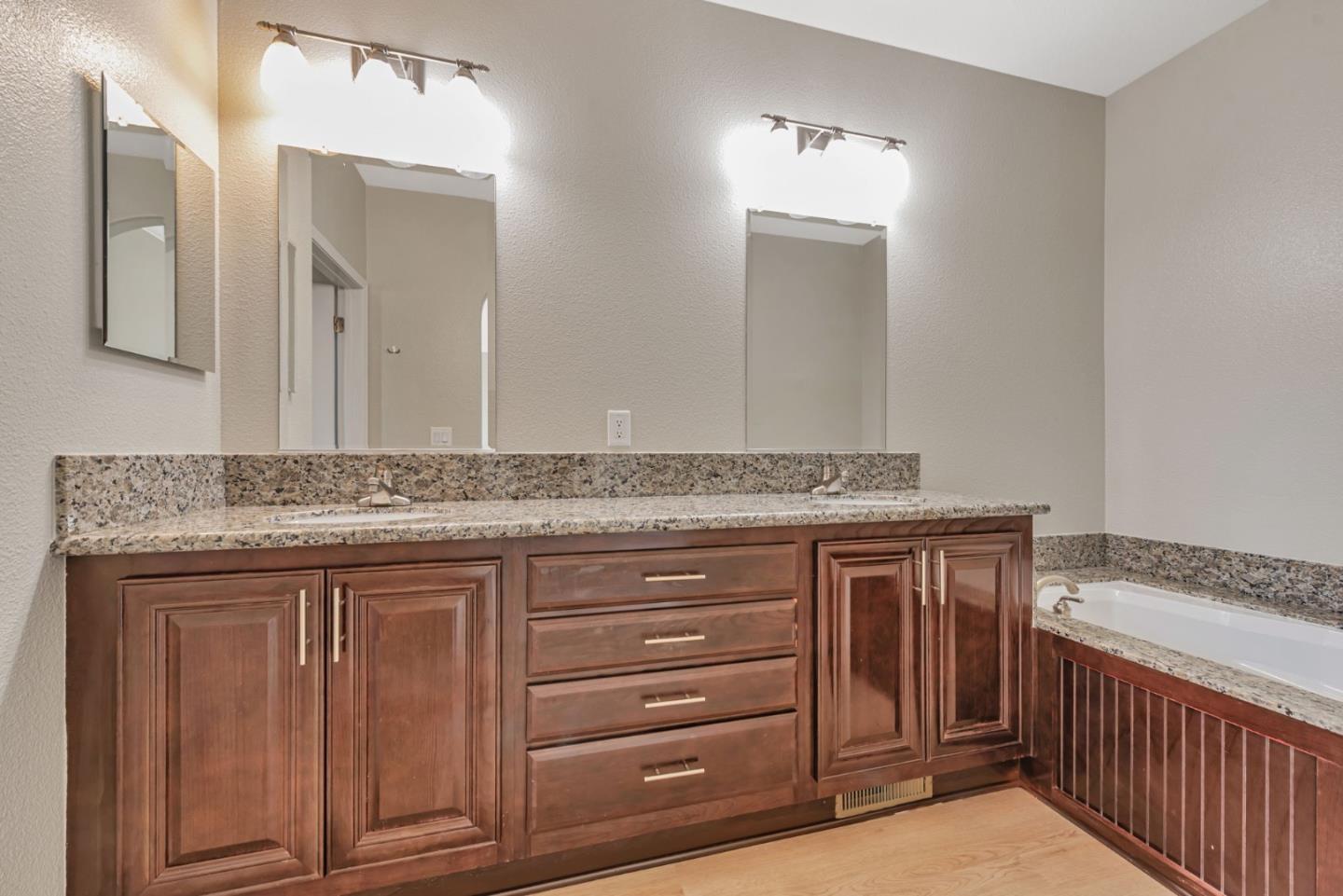 Detail Gallery Image 33 of 42 For 1085 Tasman Dr #74,  Sunnyvale,  CA 94089 - 3 Beds | 3 Baths