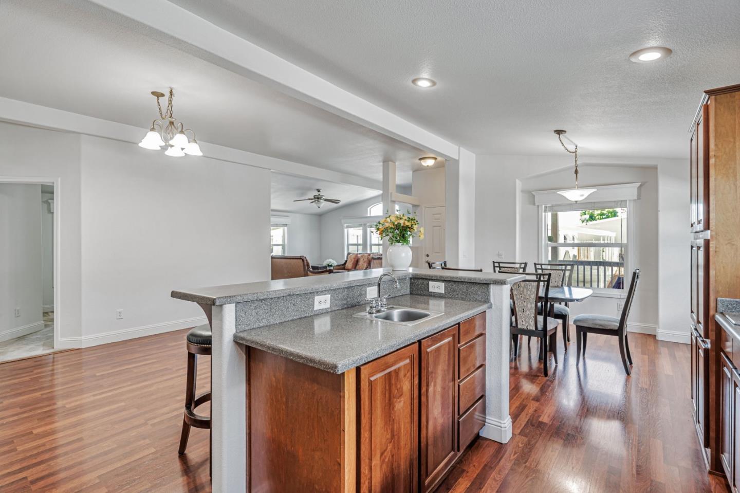 Detail Gallery Image 13 of 43 For 1085 Tasman Dr #816,  Sunnyvale,  CA 94089 - 3 Beds | 2 Baths