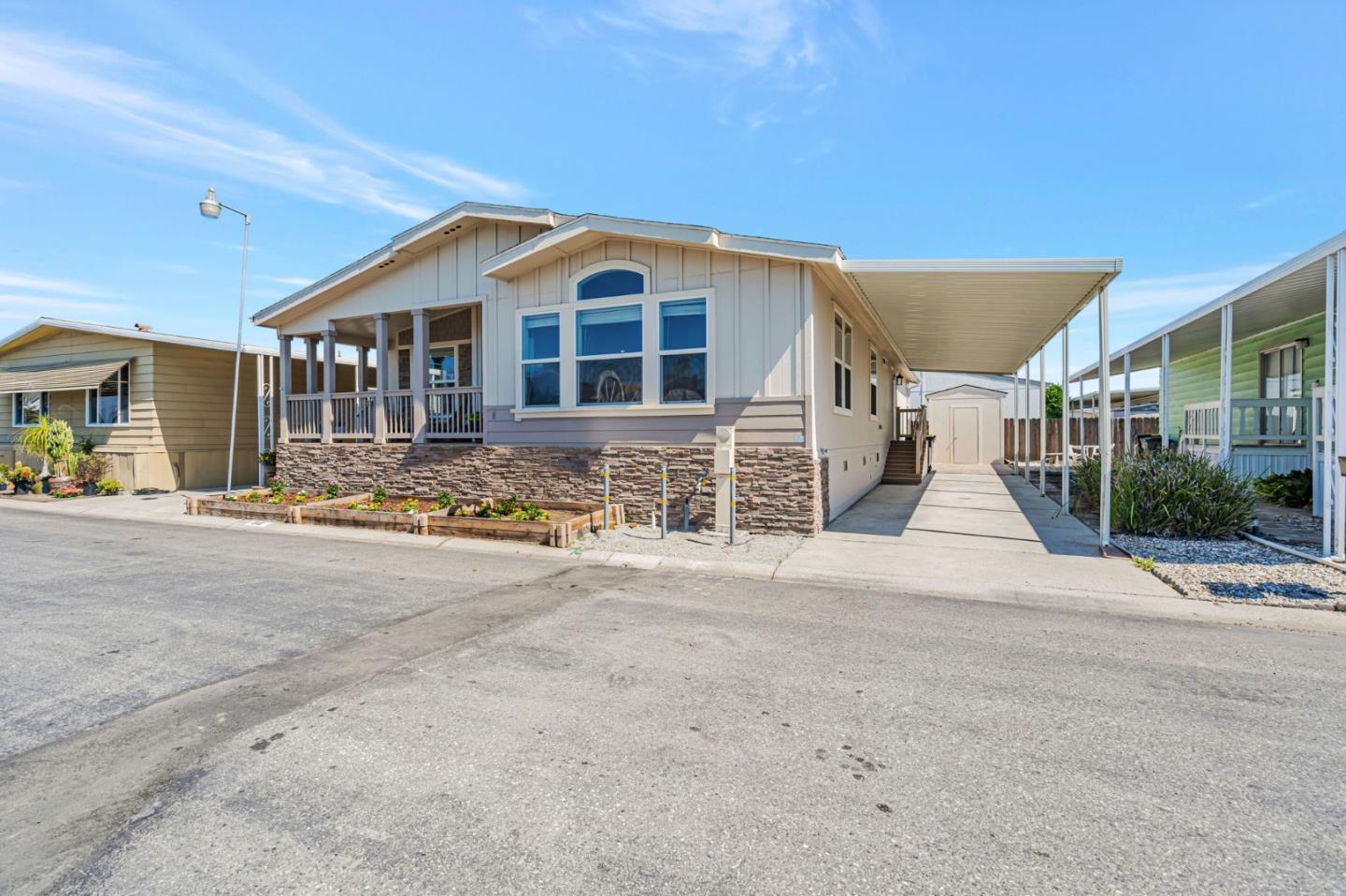 Detail Gallery Image 2 of 43 For 1085 Tasman Dr #816,  Sunnyvale,  CA 94089 - 3 Beds | 2 Baths