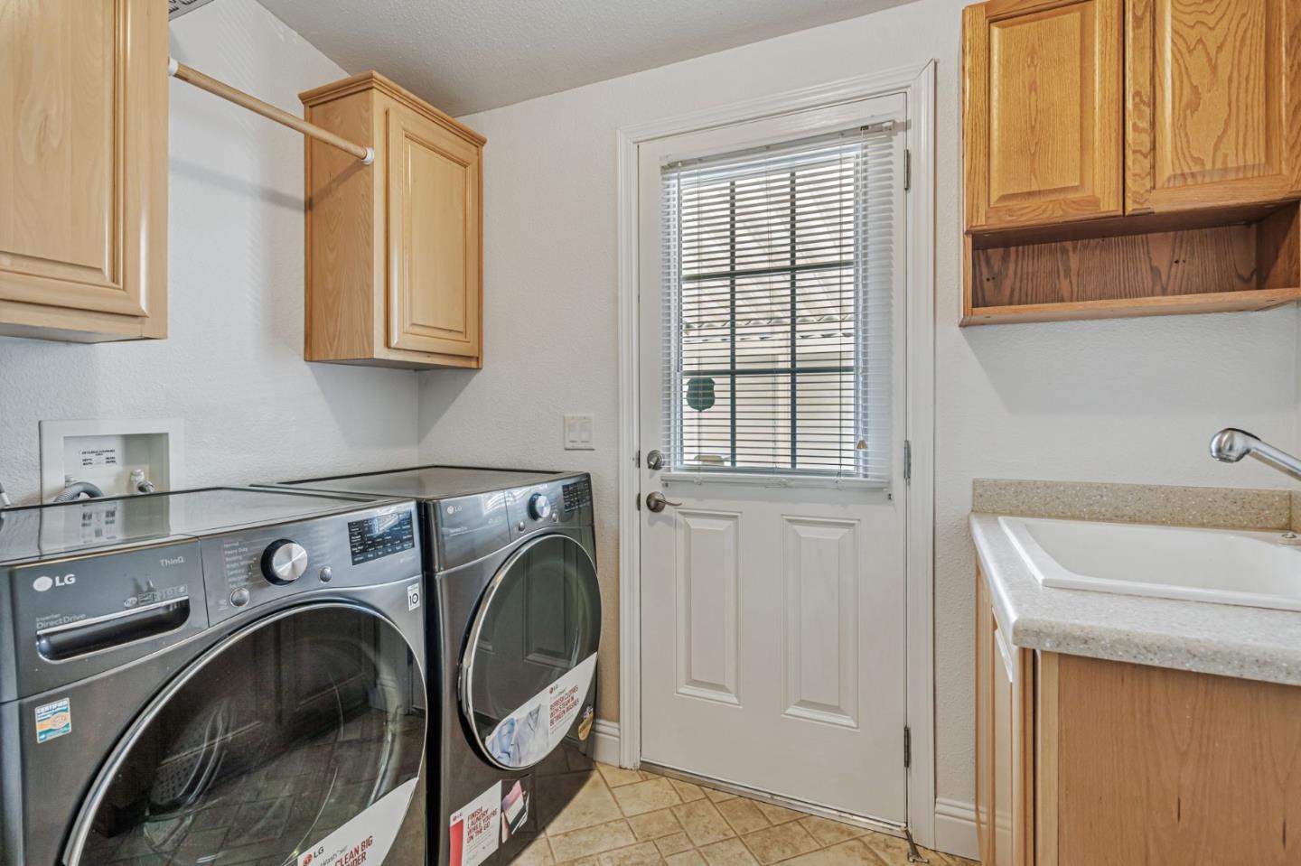Detail Gallery Image 37 of 43 For 1085 Tasman Dr #816,  Sunnyvale,  CA 94089 - 3 Beds | 2 Baths