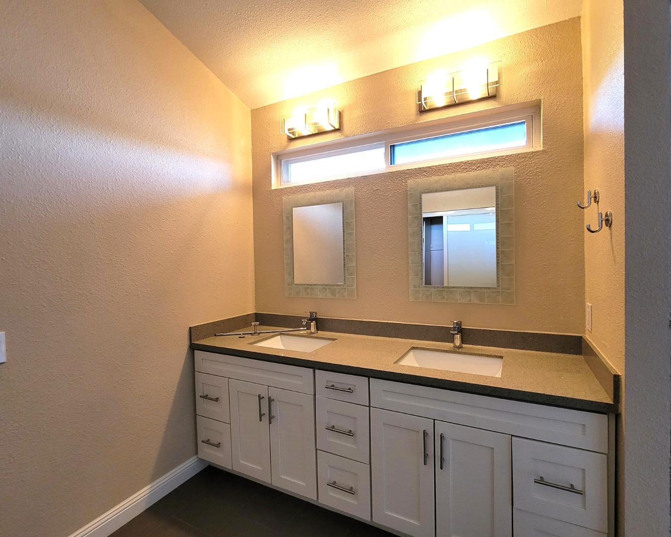 572 Marlin Court, Redwood City, California 94065, 3 Bedrooms Bedrooms, ,2 BathroomsBathrooms,Residential Lease,For Rent,572 Marlin Court,ML82014468