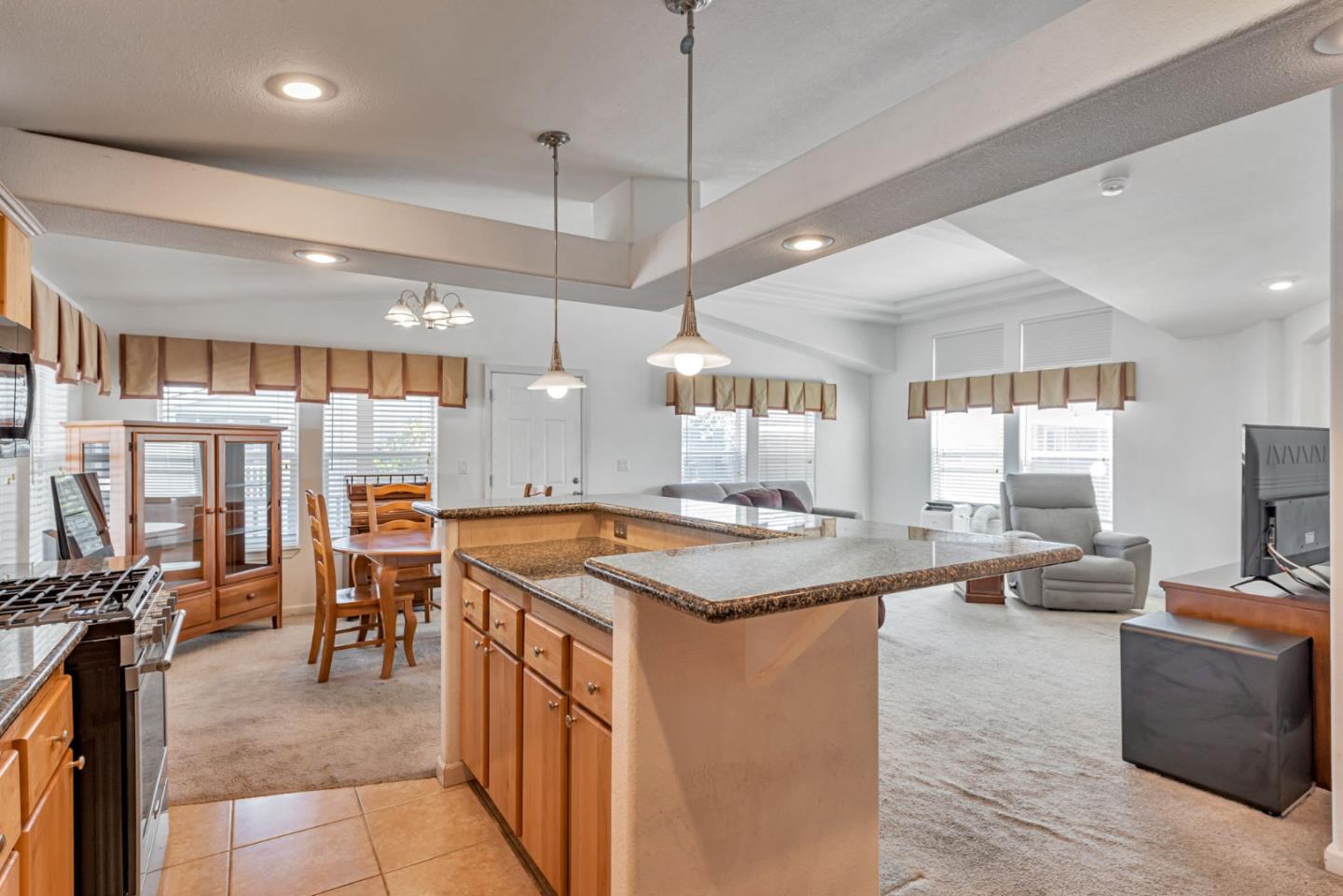 Detail Gallery Image 17 of 36 For 1085 Tasman Dr #405,  Sunnyvale,  CA 94089 - 3 Beds | 2 Baths