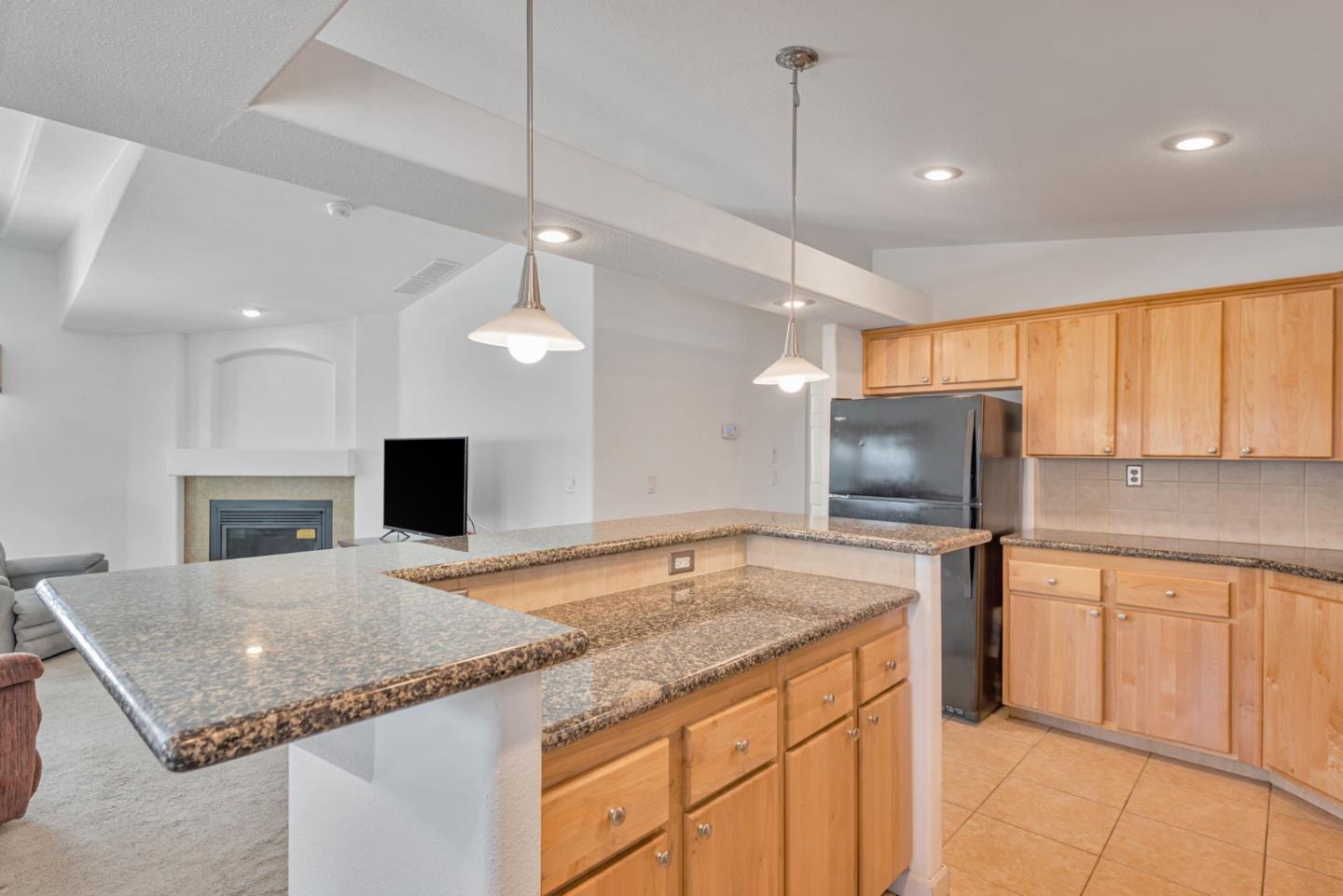 Detail Gallery Image 18 of 36 For 1085 Tasman Dr #405,  Sunnyvale,  CA 94089 - 3 Beds | 2 Baths