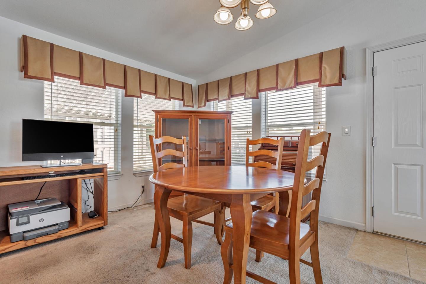 Detail Gallery Image 19 of 36 For 1085 Tasman Dr #405,  Sunnyvale,  CA 94089 - 3 Beds | 2 Baths