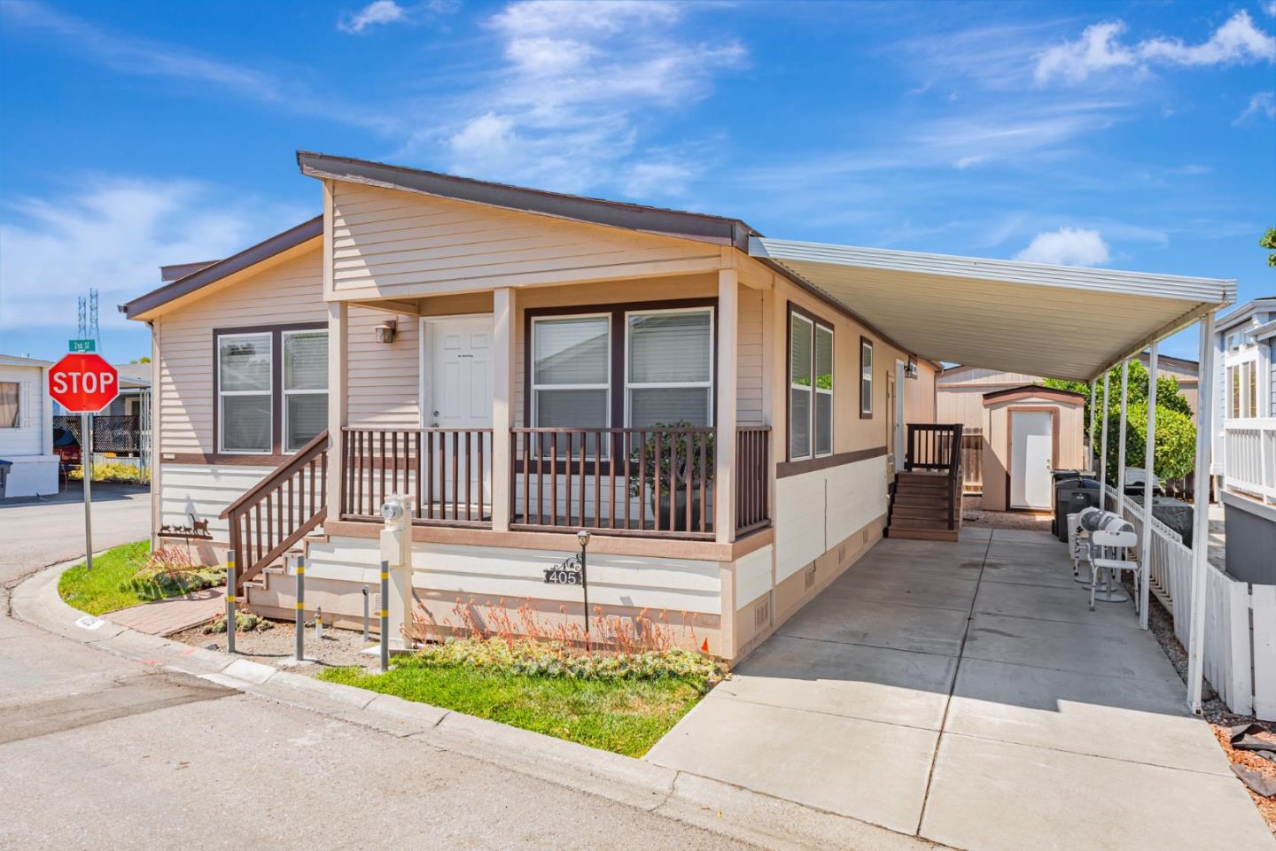 Detail Gallery Image 2 of 36 For 1085 Tasman Dr #405,  Sunnyvale,  CA 94089 - 3 Beds | 2 Baths