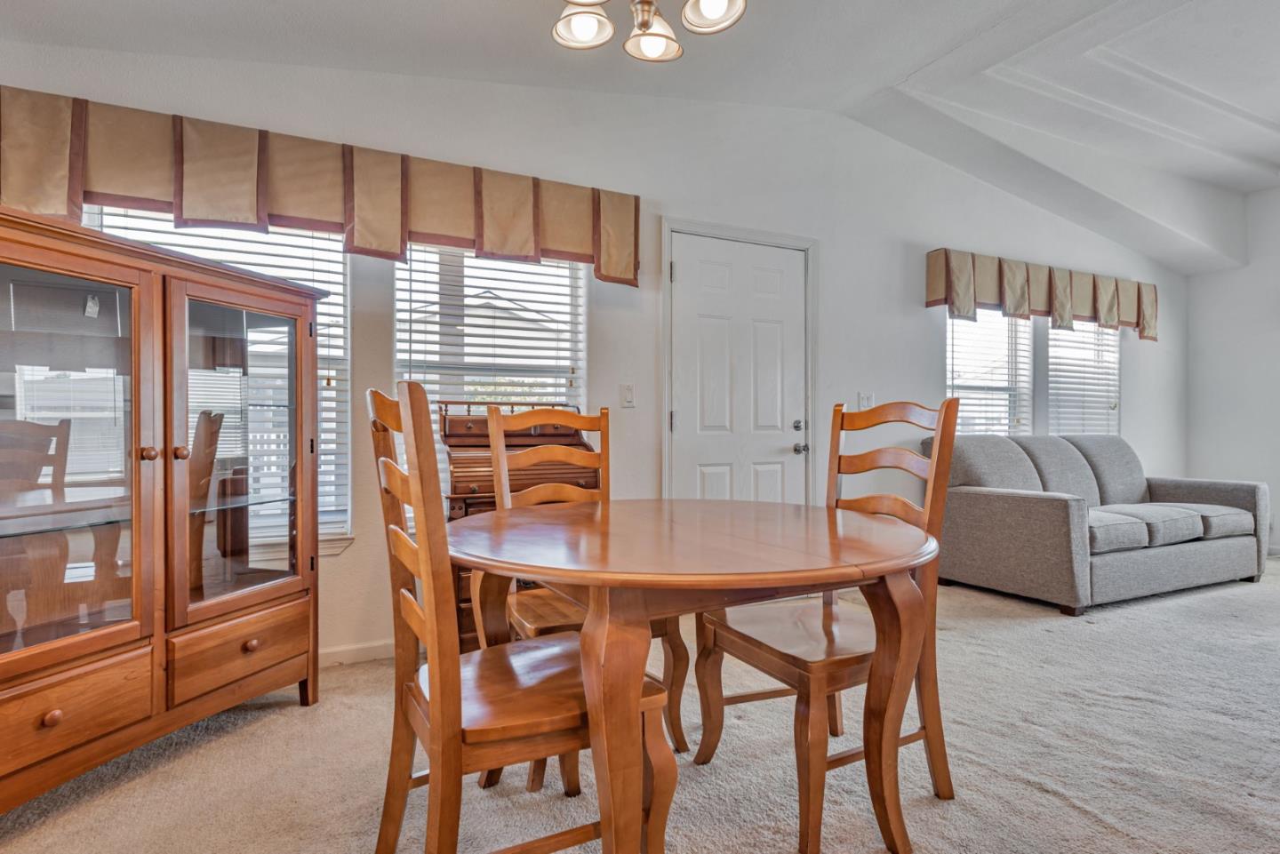Detail Gallery Image 20 of 36 For 1085 Tasman Dr #405,  Sunnyvale,  CA 94089 - 3 Beds | 2 Baths