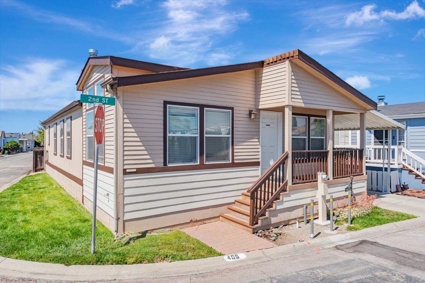 Detail Gallery Image 3 of 36 For 1085 Tasman Dr #405,  Sunnyvale,  CA 94089 - 3 Beds | 2 Baths