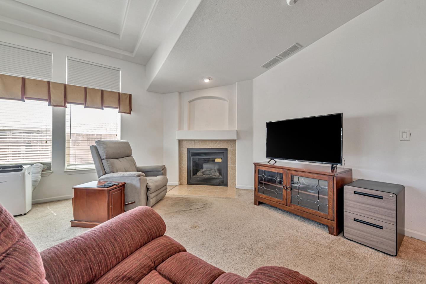 Detail Gallery Image 8 of 36 For 1085 Tasman Dr #405,  Sunnyvale,  CA 94089 - 3 Beds | 2 Baths