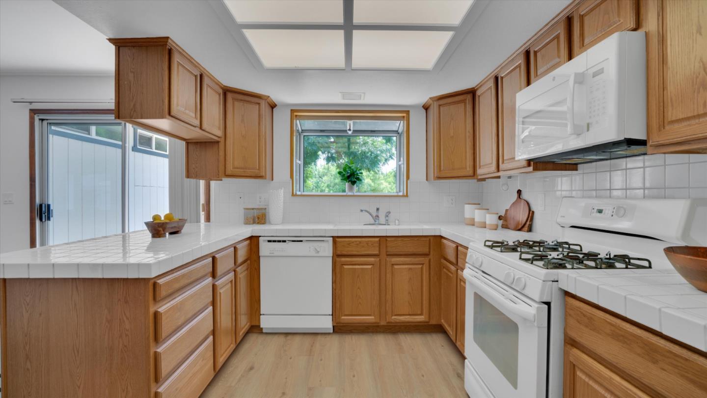 Detail Gallery Image 13 of 34 For 17245 James Lex Ln, Morgan Hill,  CA 95037 - 3 Beds | 2 Baths