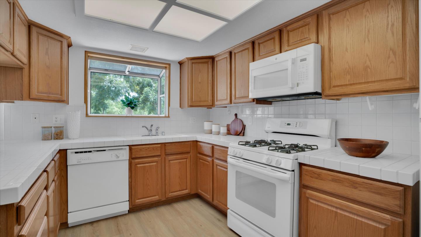 Detail Gallery Image 15 of 34 For 17245 James Lex Ln, Morgan Hill,  CA 95037 - 3 Beds | 2 Baths