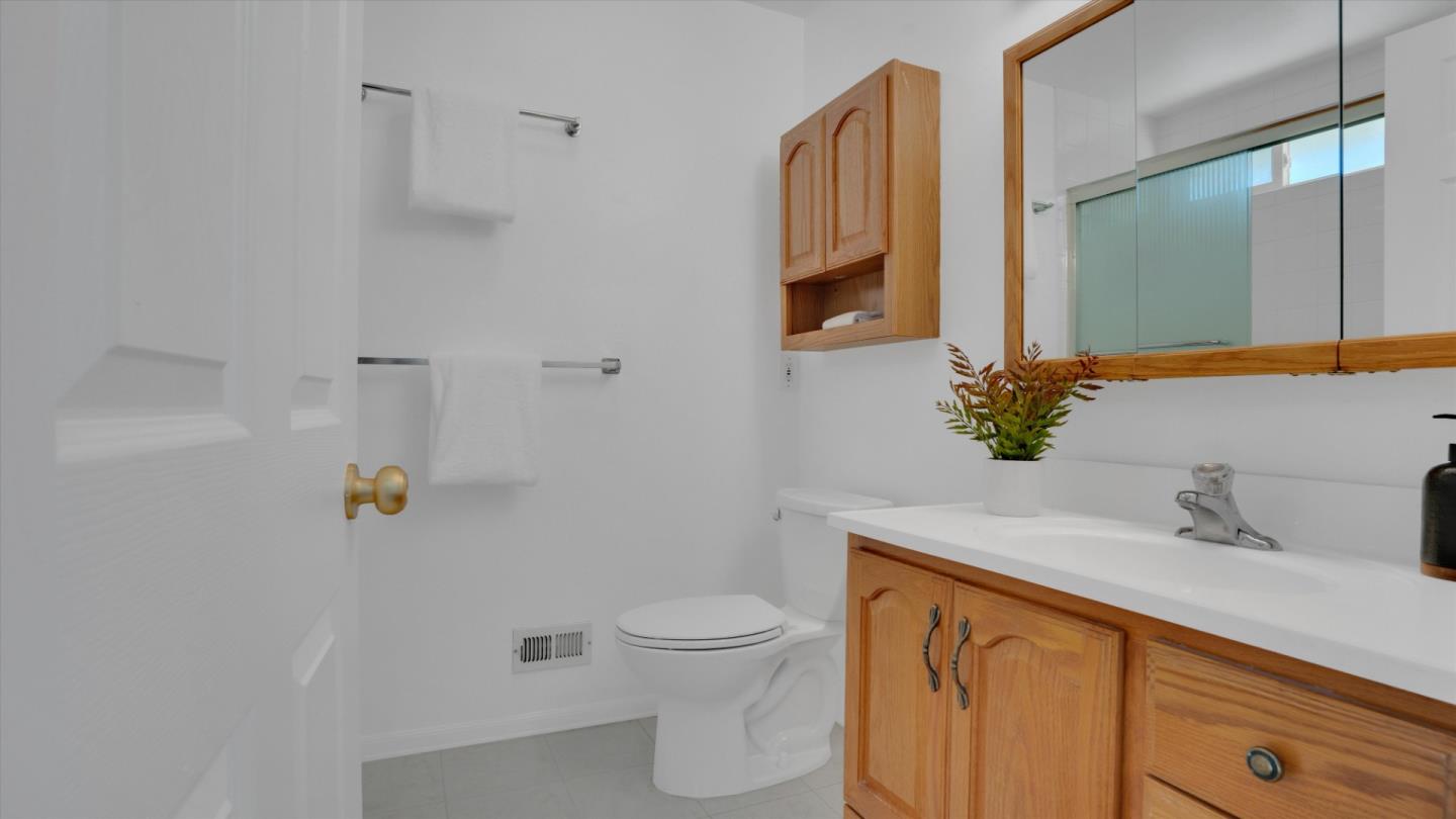Detail Gallery Image 23 of 34 For 17245 James Lex Ln, Morgan Hill,  CA 95037 - 3 Beds | 2 Baths