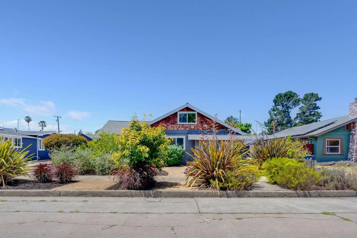 Detail Gallery Image 3 of 42 For 511 Pacheco Ave, Santa Cruz,  CA 95062 - 3 Beds | 3 Baths