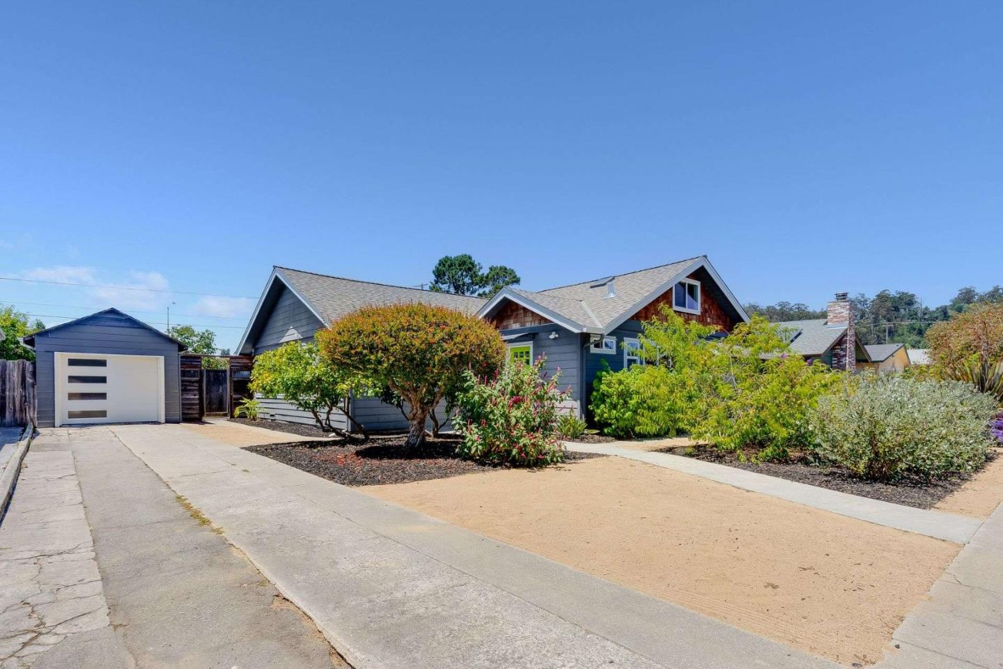 Detail Gallery Image 4 of 42 For 511 Pacheco Ave, Santa Cruz,  CA 95062 - 3 Beds | 3 Baths