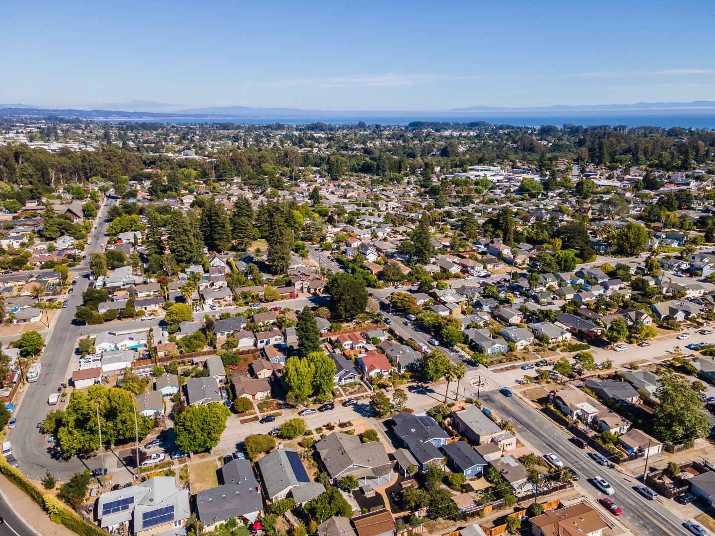 Detail Gallery Image 40 of 42 For 511 Pacheco Ave, Santa Cruz,  CA 95062 - 3 Beds | 3 Baths