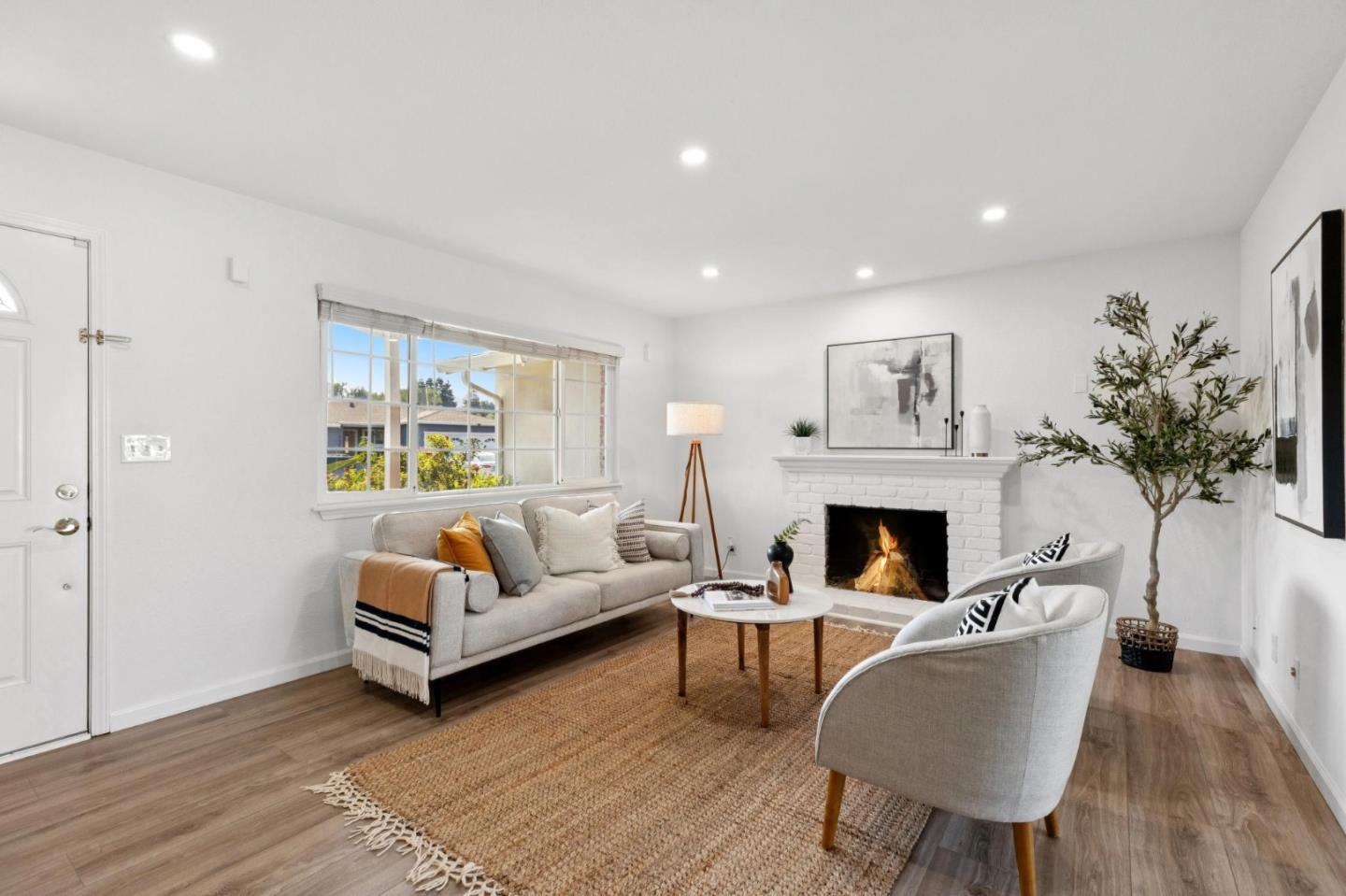 Detail Gallery Image 14 of 45 For 7527 Sutton Ln, Dublin,  CA 94568 - 3 Beds | 2 Baths