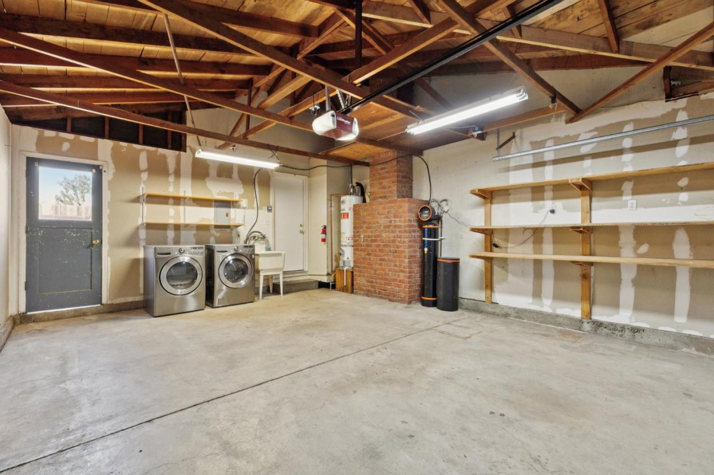 Detail Gallery Image 34 of 45 For 7527 Sutton Ln, Dublin,  CA 94568 - 3 Beds | 2 Baths