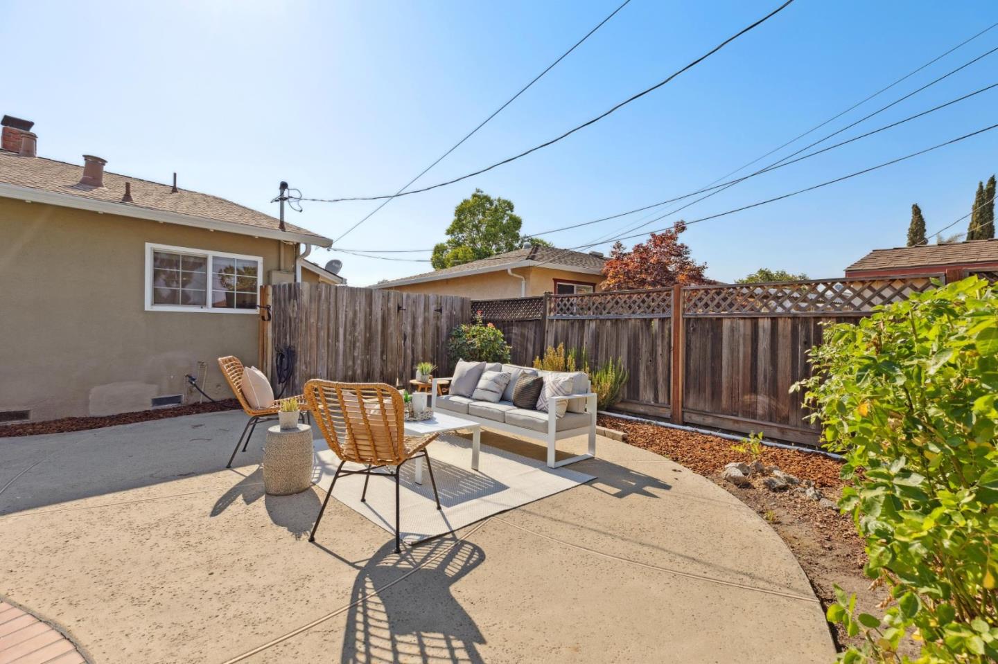 Detail Gallery Image 36 of 45 For 7527 Sutton Ln, Dublin,  CA 94568 - 3 Beds | 2 Baths