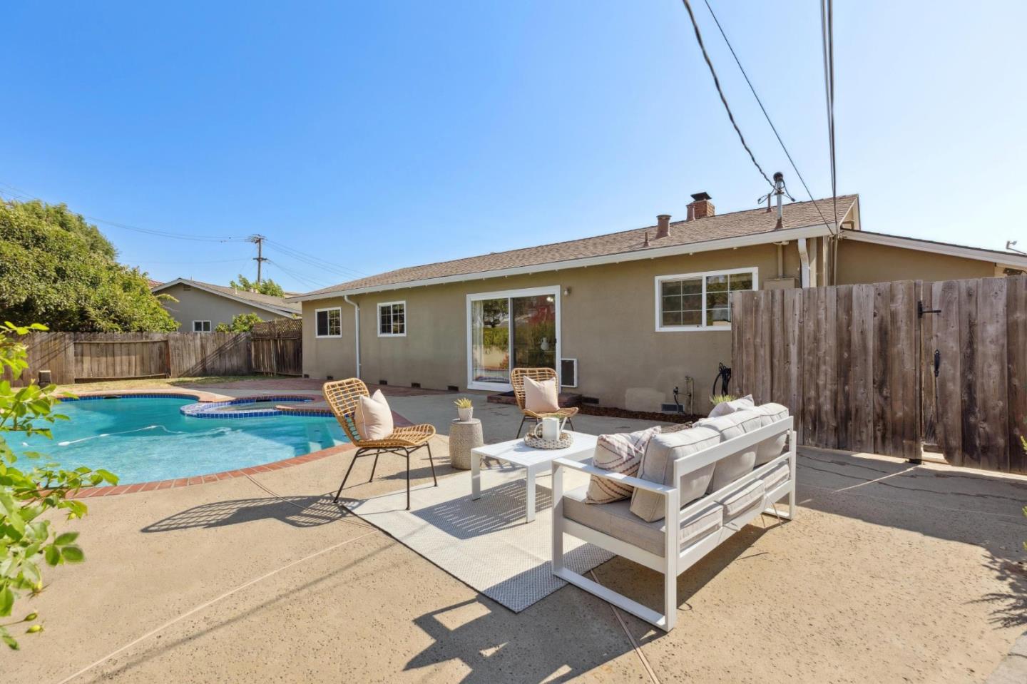 Detail Gallery Image 39 of 45 For 7527 Sutton Ln, Dublin,  CA 94568 - 3 Beds | 2 Baths