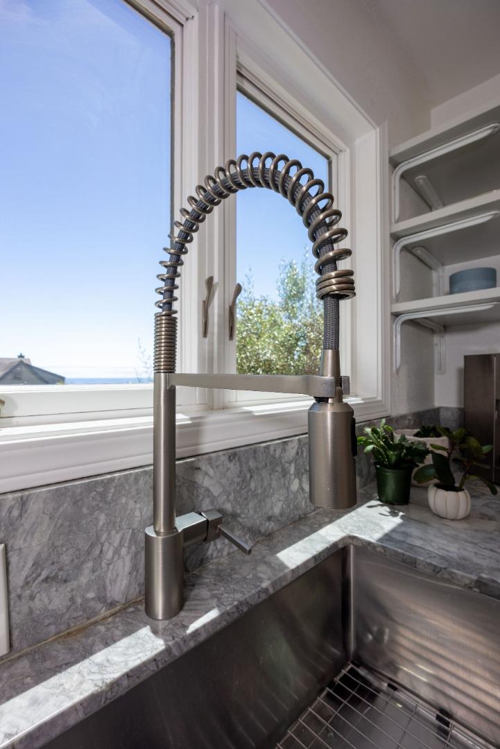 Detail Gallery Image 12 of 62 For 139 Santa Ana St, El Granada,  CA 94018 - 3 Beds | 2/1 Baths