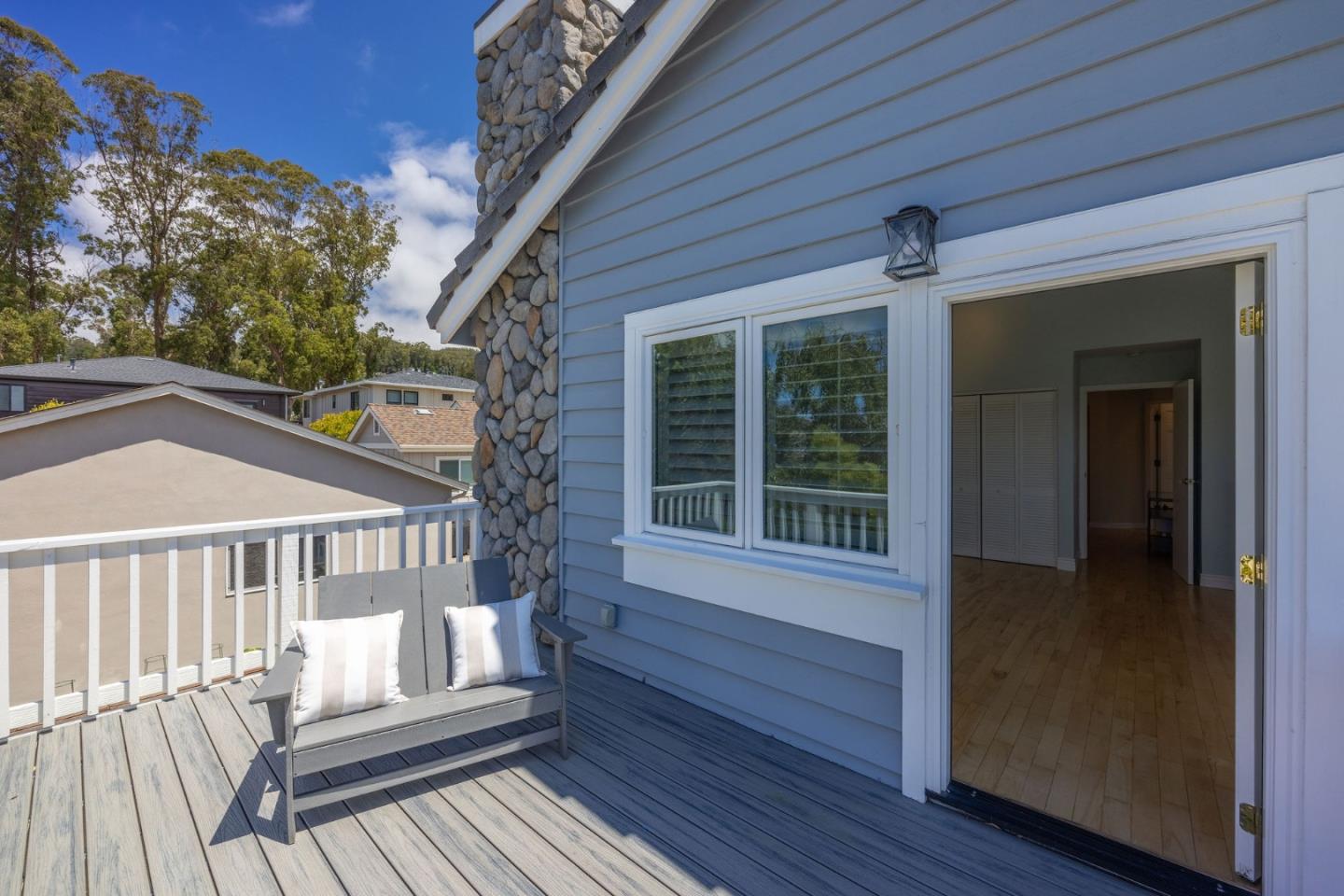 Detail Gallery Image 20 of 62 For 139 Santa Ana St, El Granada,  CA 94018 - 3 Beds | 2/1 Baths