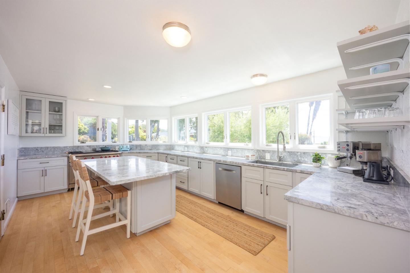 Detail Gallery Image 9 of 62 For 139 Santa Ana St, El Granada,  CA 94018 - 3 Beds | 2/1 Baths