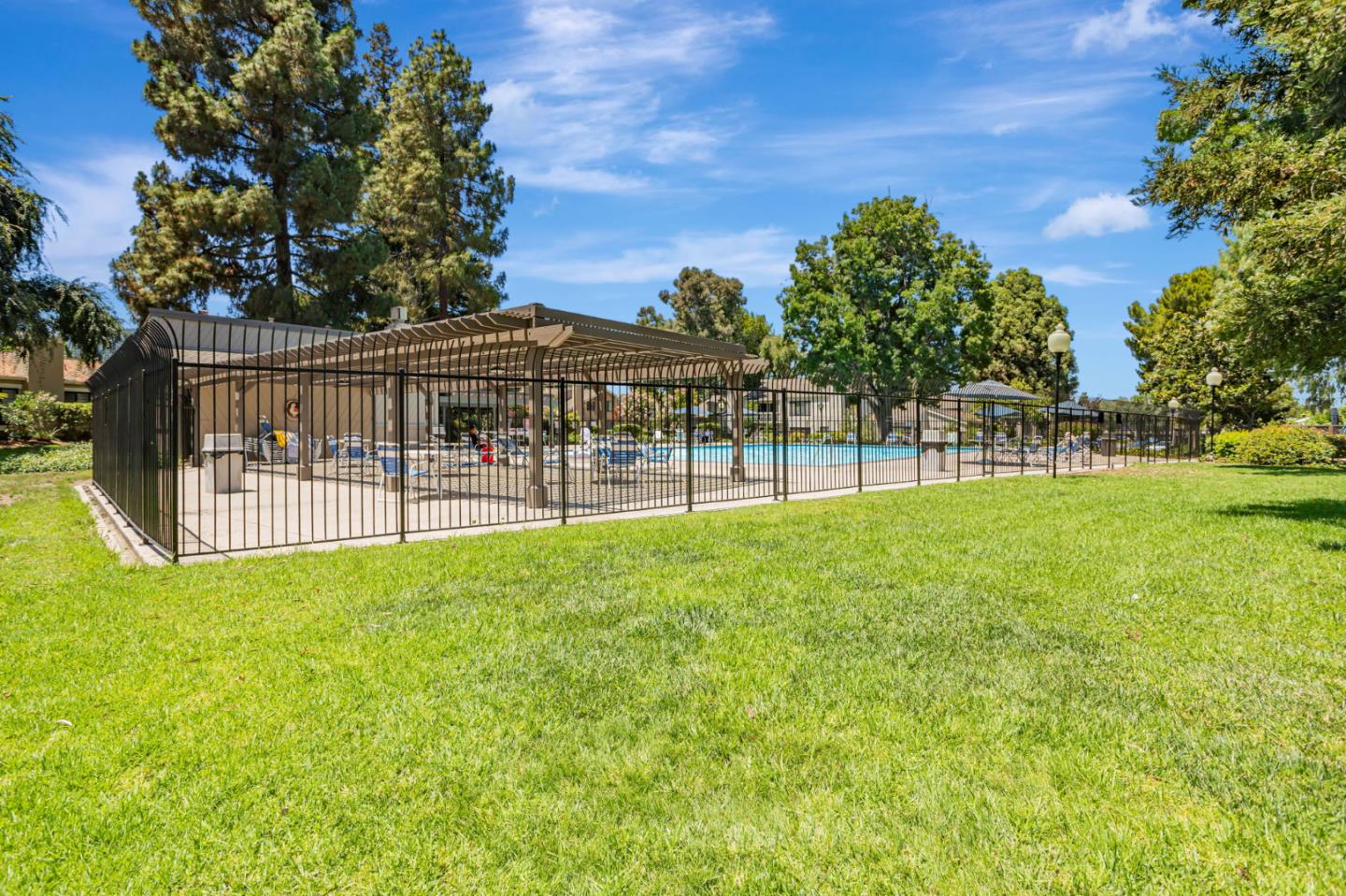Detail Gallery Image 40 of 42 For 6698 Buggywhip Ct, San Jose,  CA 95120 - 4 Beds | 2/1 Baths
