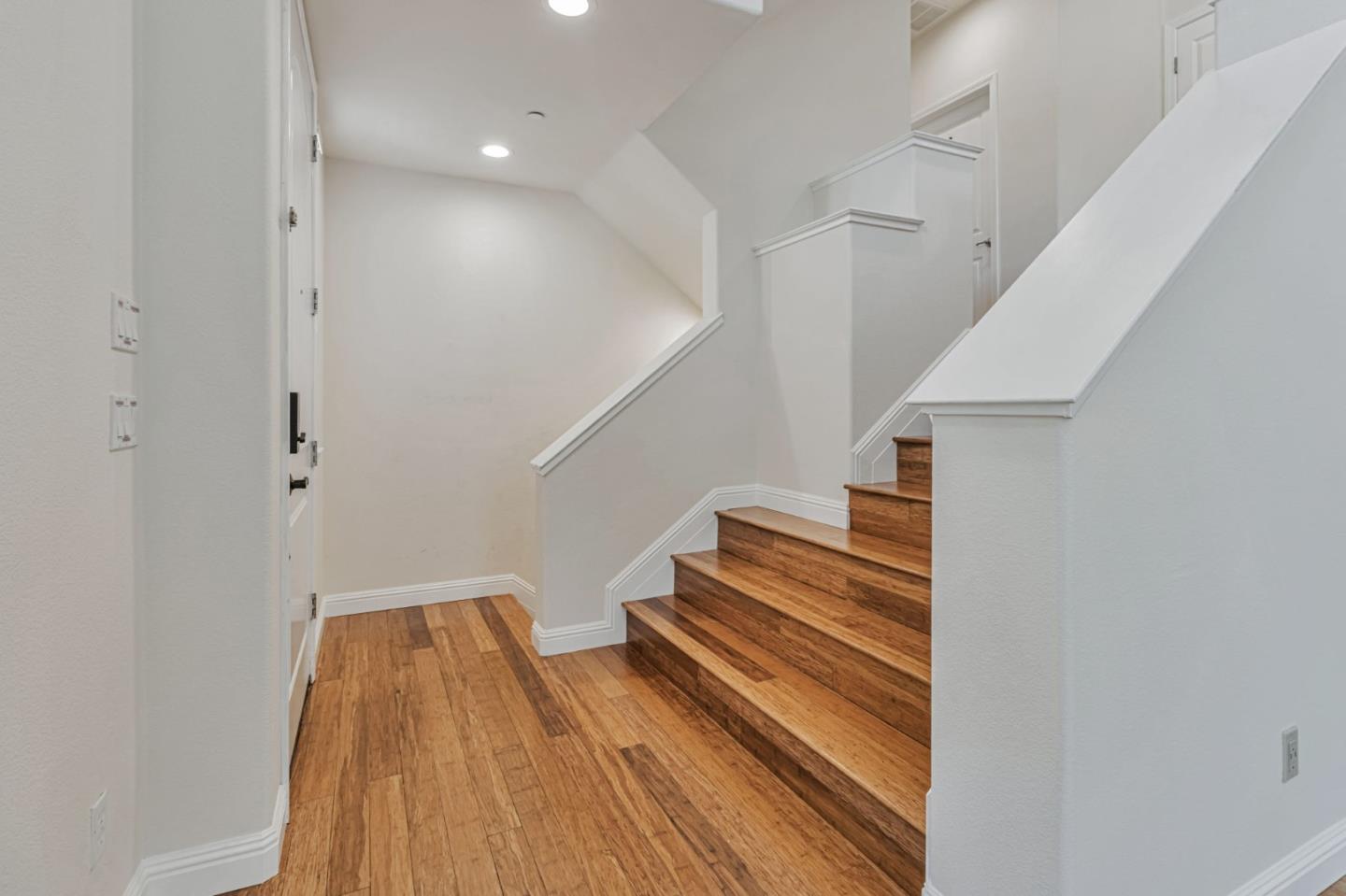 Detail Gallery Image 14 of 24 For 18424 Jade Ln, Morgan Hill,  CA 95037 - 3 Beds | 2/1 Baths