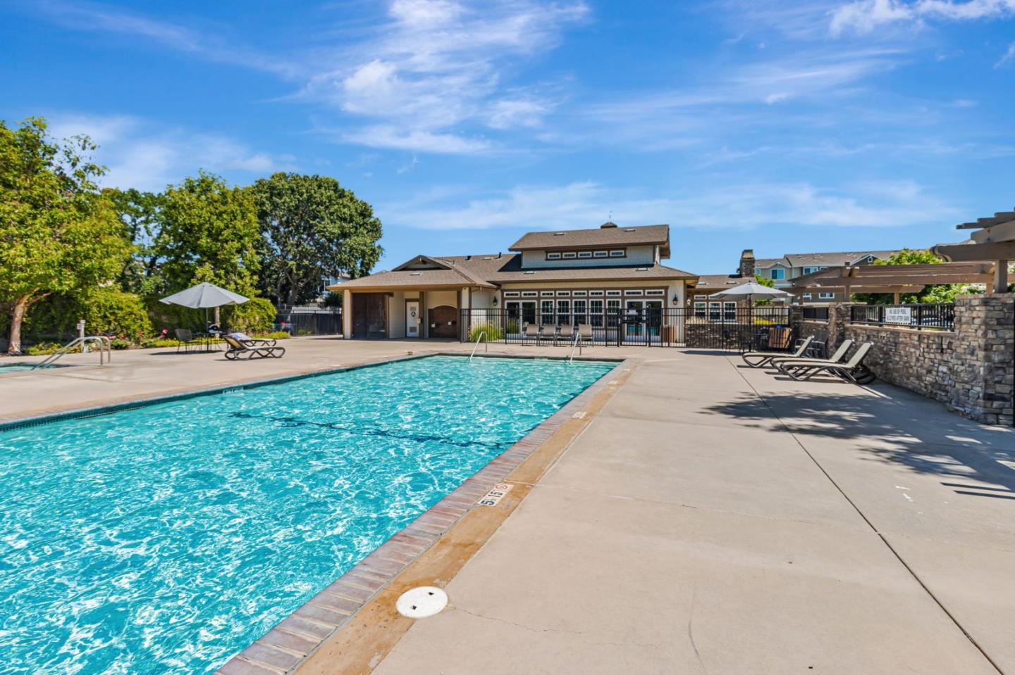 Detail Gallery Image 2 of 24 For 18424 Jade Ln, Morgan Hill,  CA 95037 - 3 Beds | 2/1 Baths