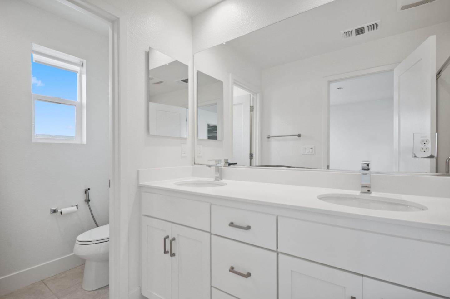 Detail Gallery Image 19 of 33 For 37607 Cape Cod Rd, Newark,  CA 94560 - 4 Beds | 3/1 Baths