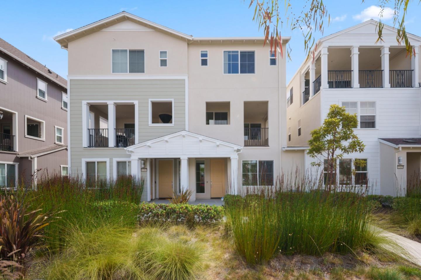 Detail Gallery Image 2 of 33 For 37607 Cape Cod Rd, Newark,  CA 94560 - 4 Beds | 3/1 Baths