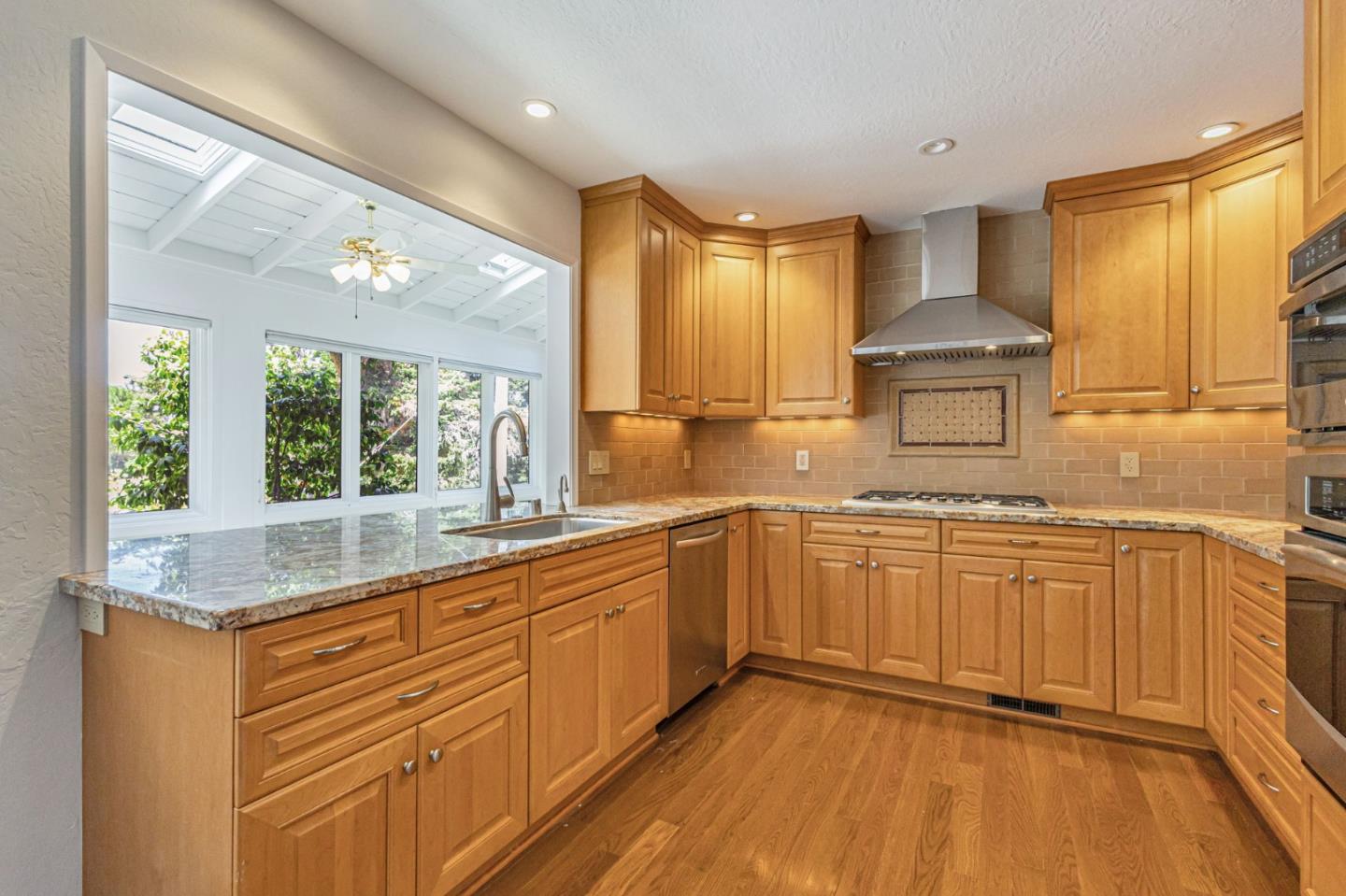Detail Gallery Image 19 of 53 For 800 26th Ave, San Mateo,  CA 94403 - 3 Beds | 2/1 Baths