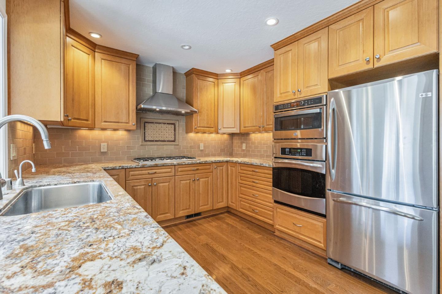 Detail Gallery Image 20 of 53 For 800 26th Ave, San Mateo,  CA 94403 - 3 Beds | 2/1 Baths