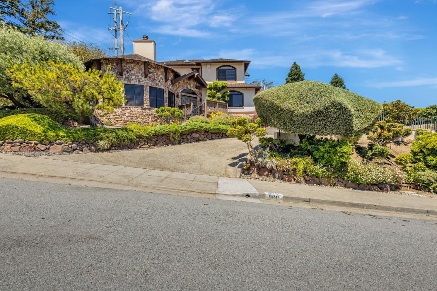 Detail Gallery Image 3 of 53 For 800 26th Ave, San Mateo,  CA 94403 - 3 Beds | 2/1 Baths