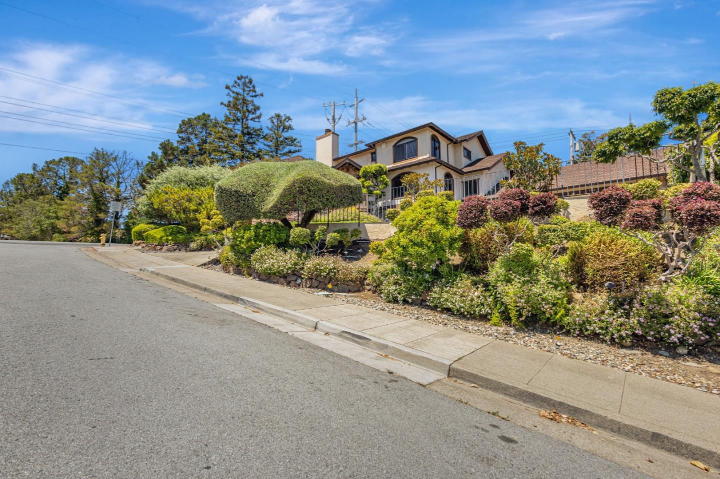 Detail Gallery Image 4 of 53 For 800 26th Ave, San Mateo,  CA 94403 - 3 Beds | 2/1 Baths