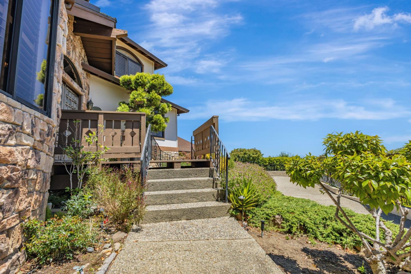 Detail Gallery Image 5 of 53 For 800 26th Ave, San Mateo,  CA 94403 - 3 Beds | 2/1 Baths